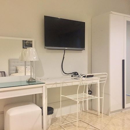A Pousada 108Beds Si Racha Exterior foto