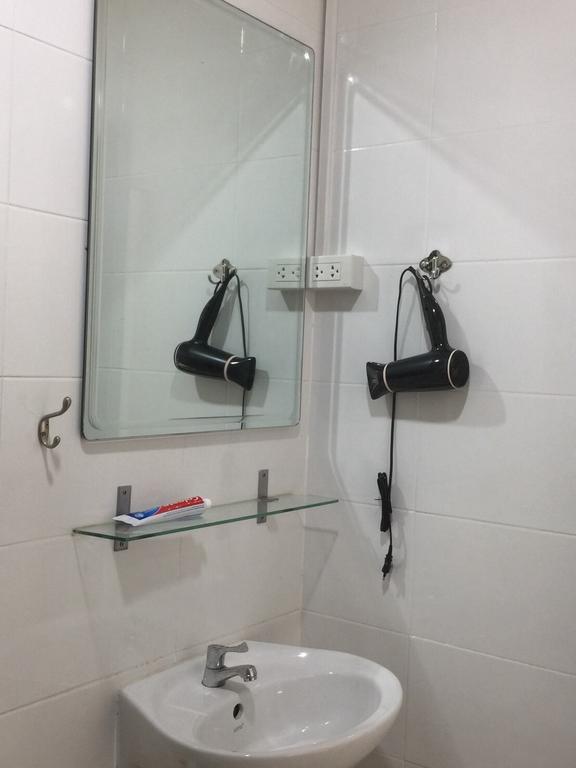 A Pousada 108Beds Si Racha Exterior foto