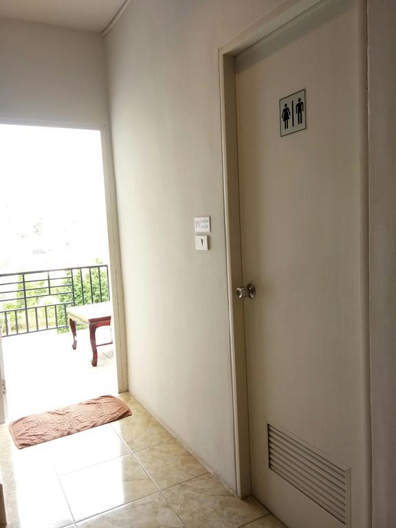 A Pousada 108Beds Si Racha Exterior foto
