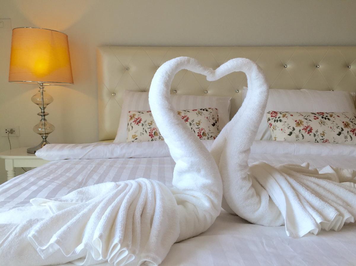 A Pousada 108Beds Si Racha Exterior foto